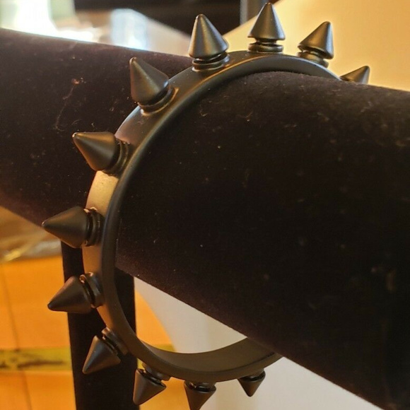 ERICKSON BEAMON ROCKS 4pc GLAM SPIKE BLACK/CRYSTAL BANGLE BRACELET SET/LOT**NEW! - Picture 9 of 10